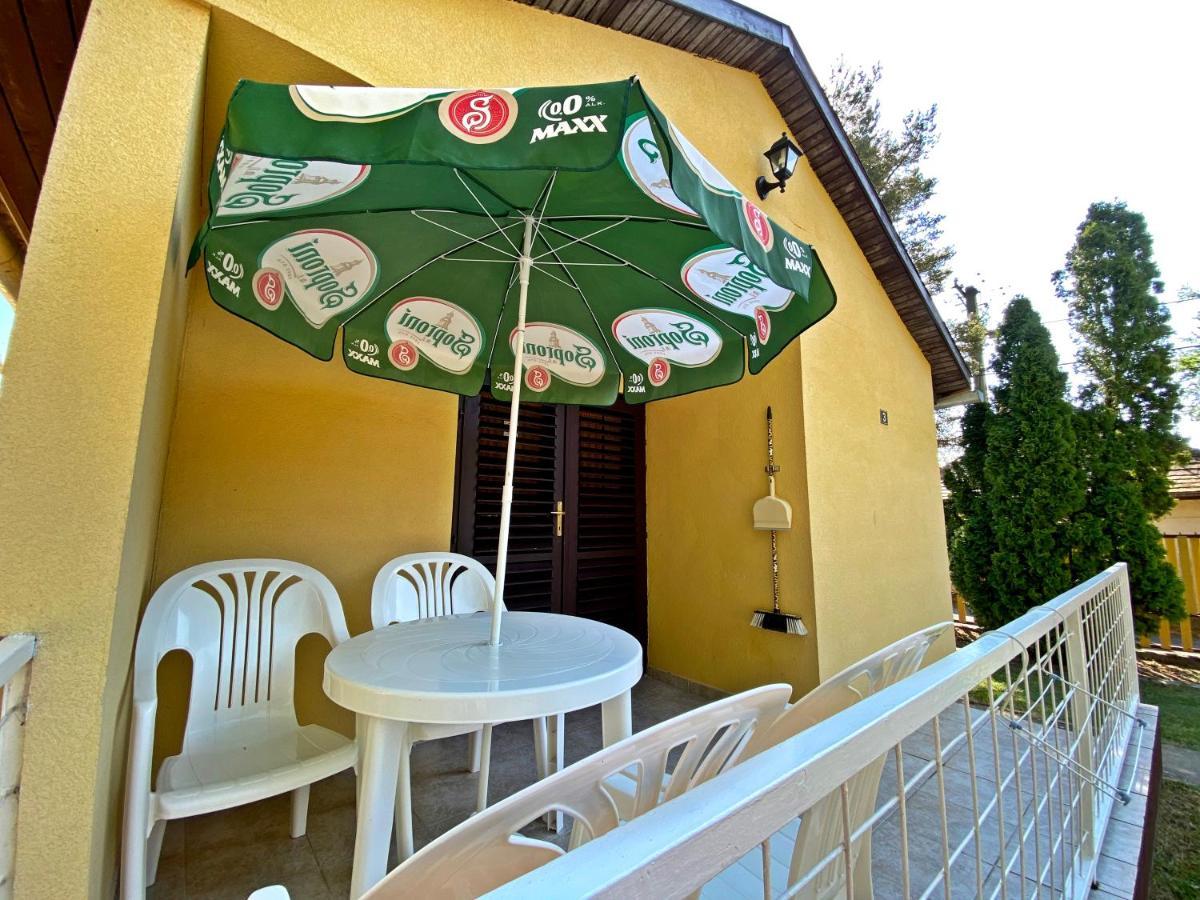 Hotel Magnolia Balatonszepezd Exterior foto