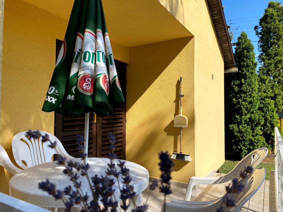 Hotel Magnolia Balatonszepezd Exterior foto